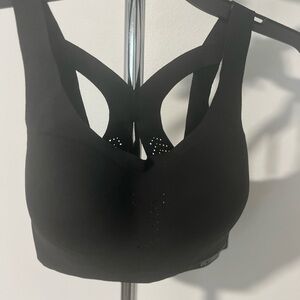 Victoria’s Secret sport angel Max running bra